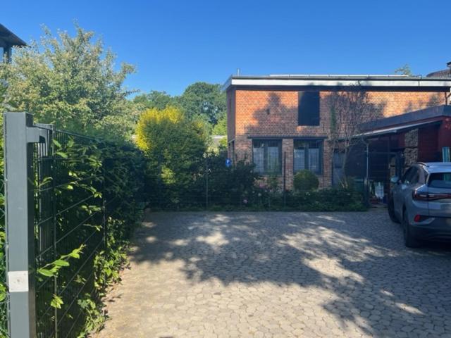 Fewo Mit 3 Sz, Direkte Innenstadtlage, Suedterrasse, Parkplatz Auf Dem Eigenem Privatgrundstueck, 2X E-Bike Und E-Autoladesaeule Inklusive, Konzertkirche, Schauspielhaus, Fh, Jahnsportforum Sowie Der Tollensesee Sind Fusslaeufig In Ein Paar Minuten E Neubrandenburg Zewnętrze zdjęcie